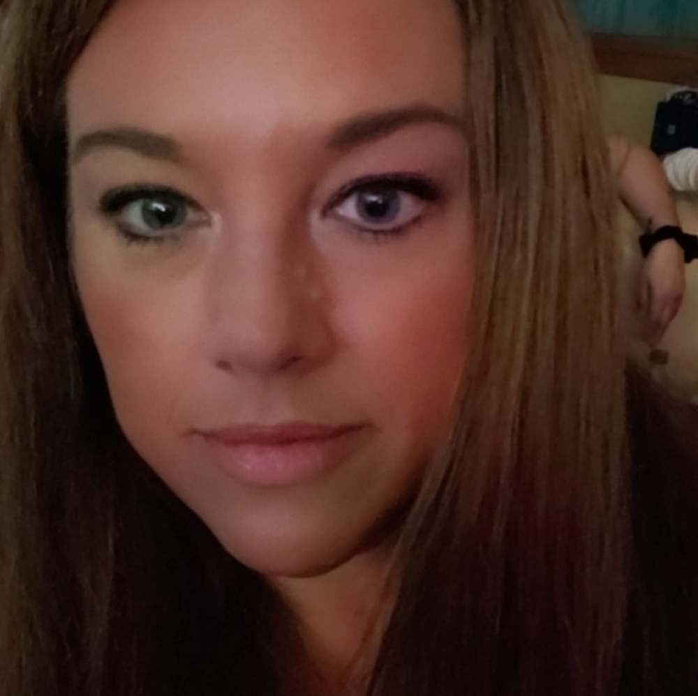 Meet your Posher, Kelli